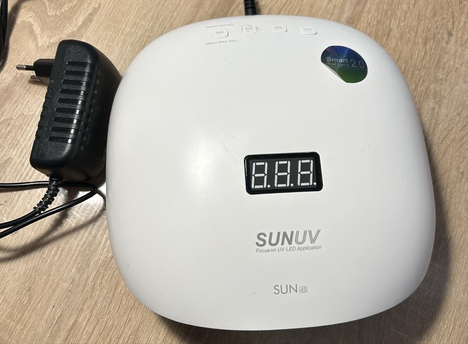 Гель лампа для манікюру