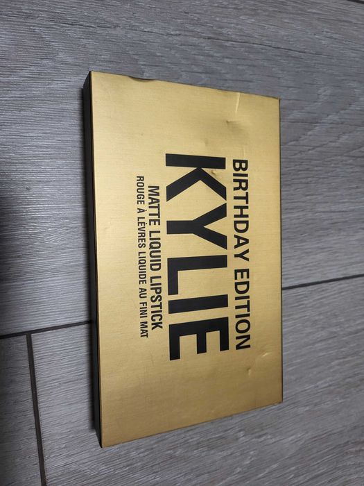 Набір матових помад kylie birthday edition нові