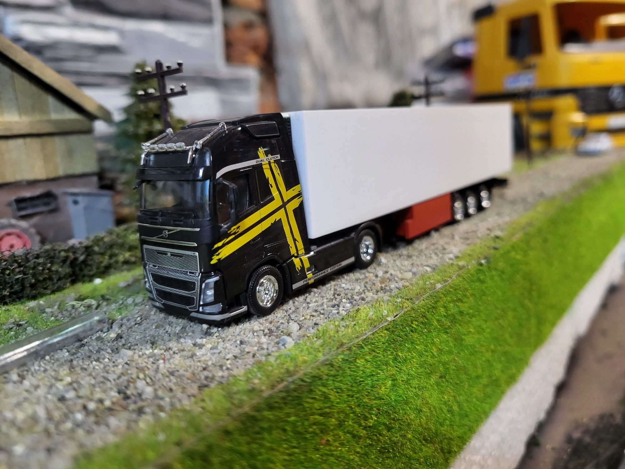 Volvo Fh4 Performance Edition Herpa 1/87