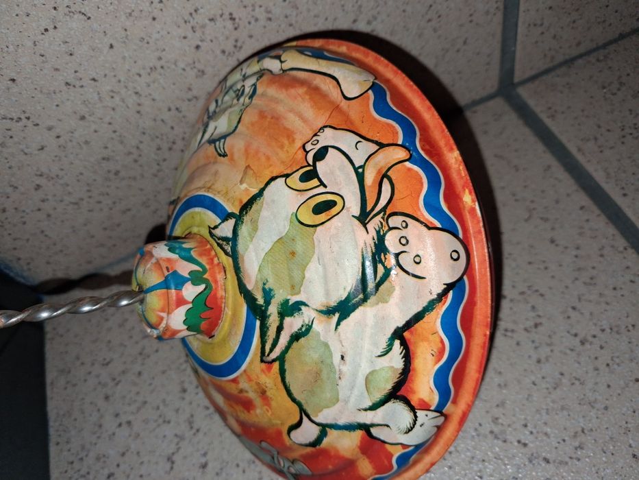 Pião de chapa vintage