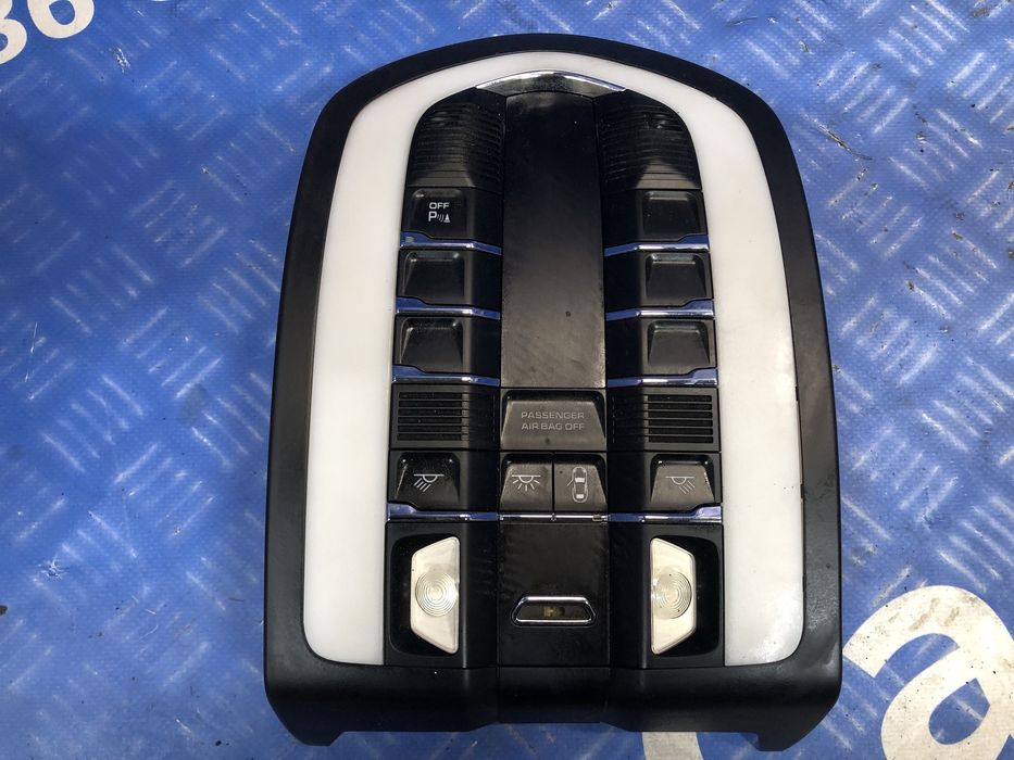 Плафон салону (ліхтар) Porsche Cayenne 958 Порш Каєн Фонарь