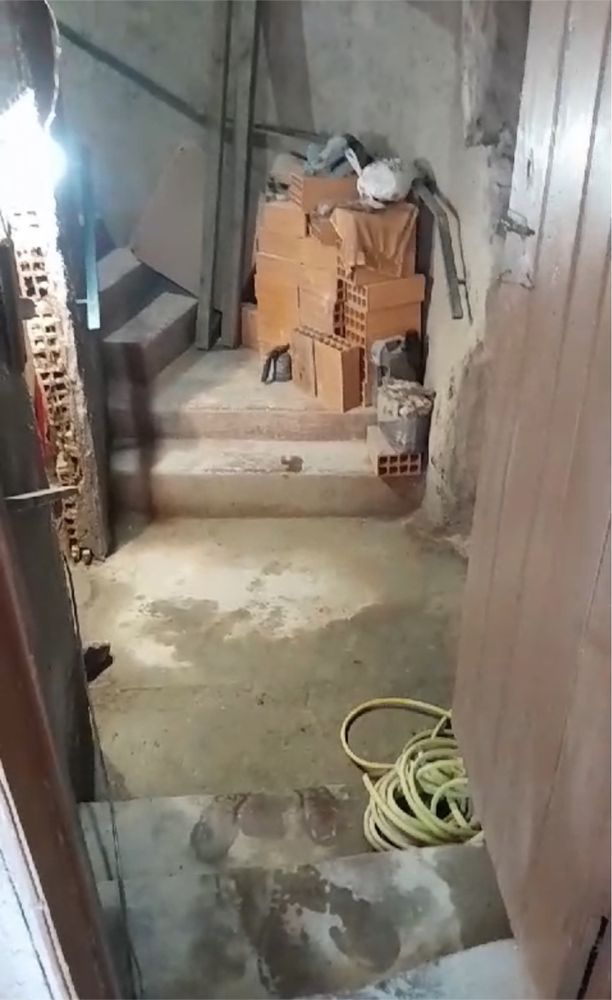 Casa de Aldeia com obras em andamento