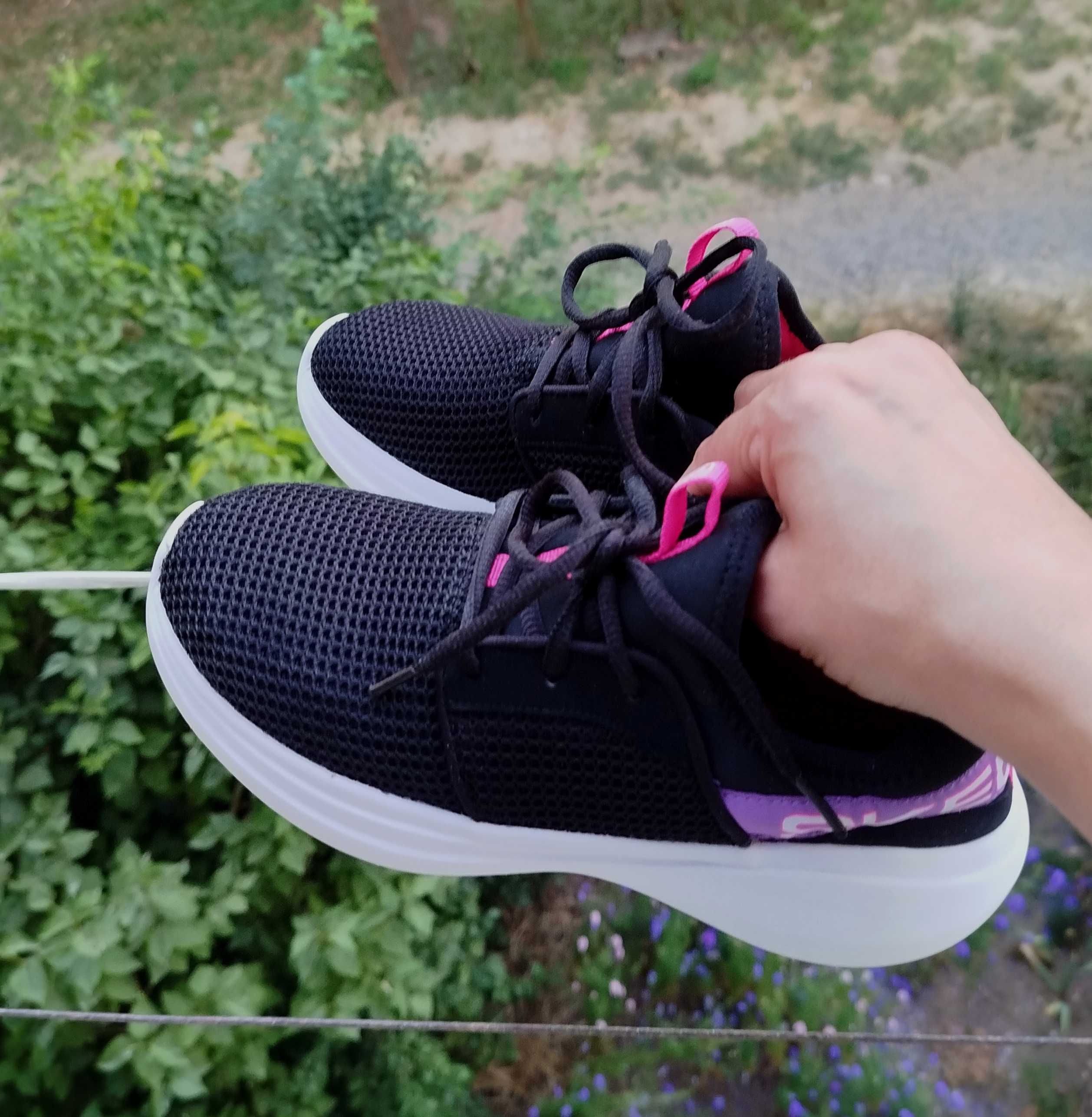 Кроссовки Оригінал Skechers GoRun Дихаючі Мякі для бігу 36р, 23см.