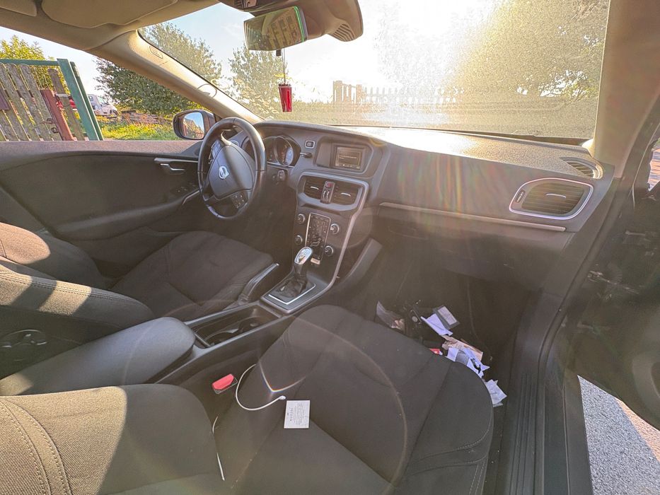 Volvo V40 II 2 2013 rok 2.0 D automat w całości na części bez prawa re