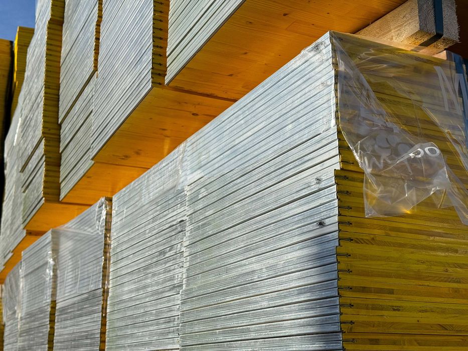 Płyta szalunkowa świerkowa trójwarstwowa okuta premium