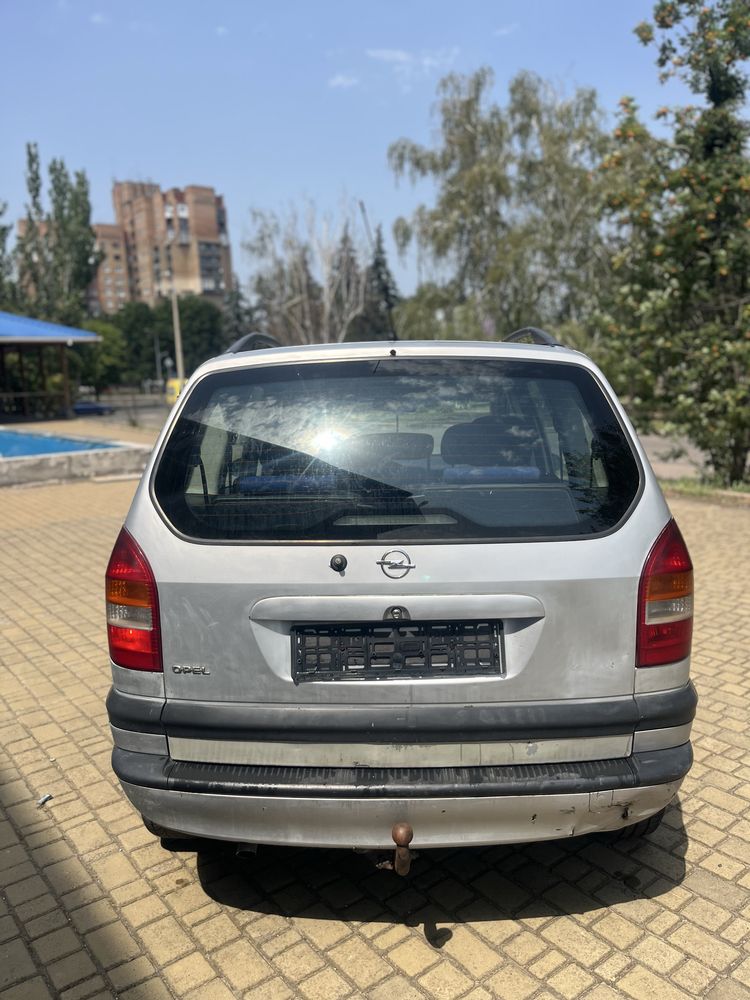 Opel Zafira 2.0TDi мкпп 5-ст