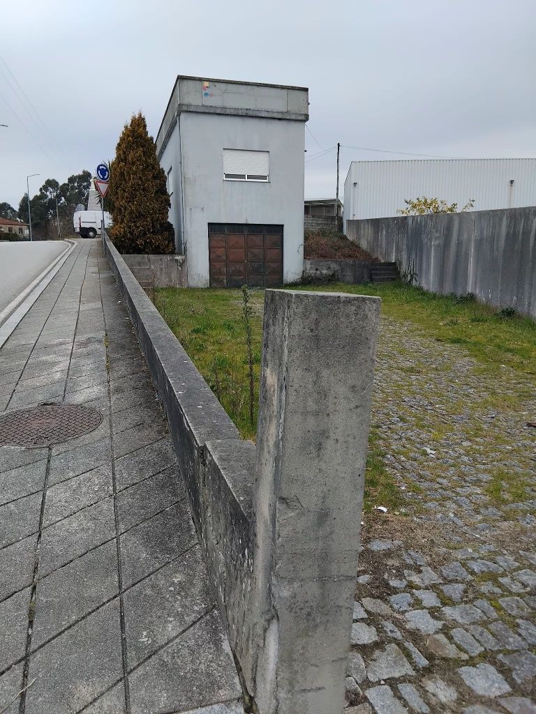 Armazém 2 pisos c/ wc/chuveiros
