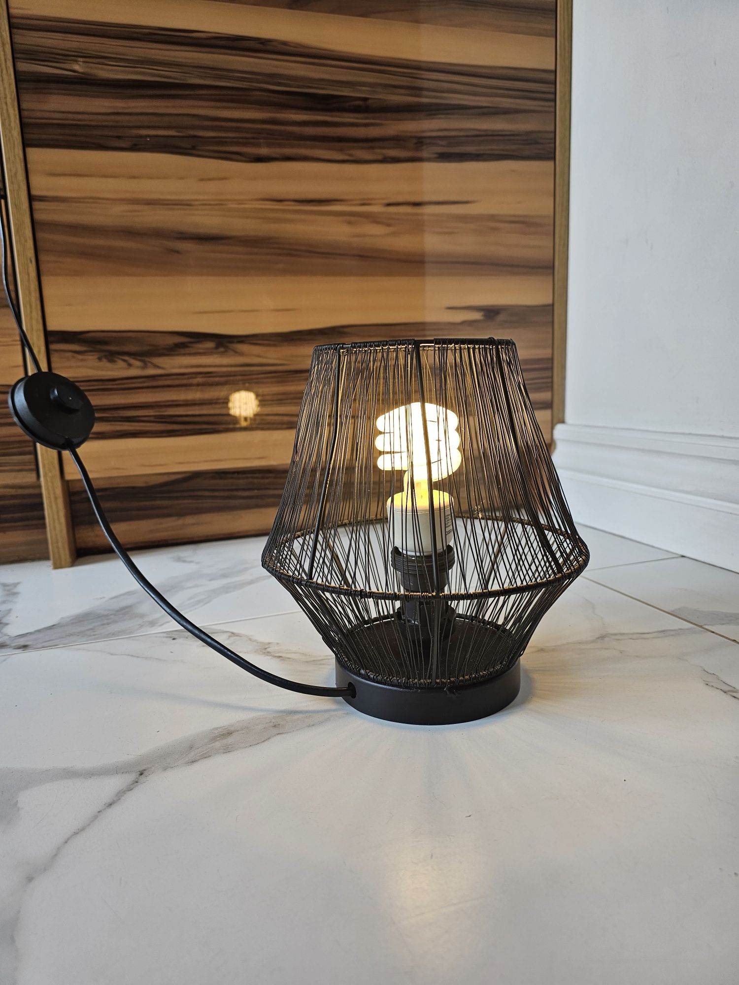 Lampa lampka lofotowa loft ozdobna do sypialni