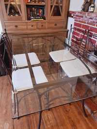 Mesa em ferro fundido e vidro com 4 cadeiras
