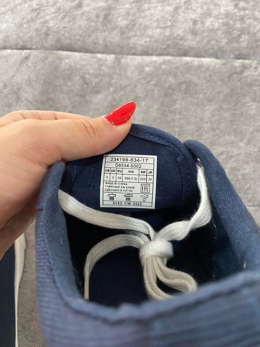Sapatilhas originais da Levis, novas