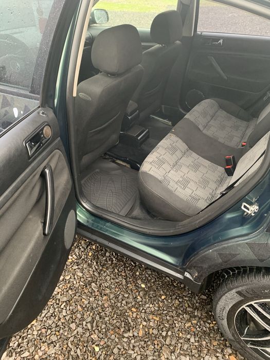 Нерозмитнений пасат 2.0 бензин