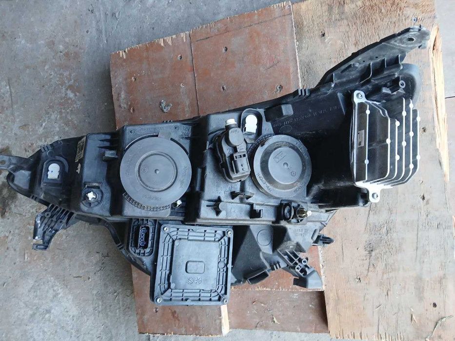 Передня права фара Renault megan4