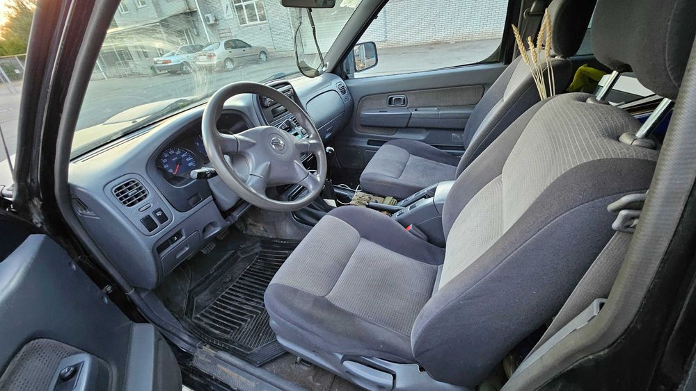 Ніссан Навара д-22 4х4 Nissan Navara