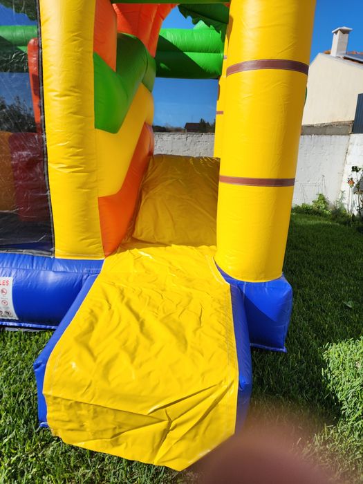 Alugamos insuflavel pula pula para festas aniversários eventos