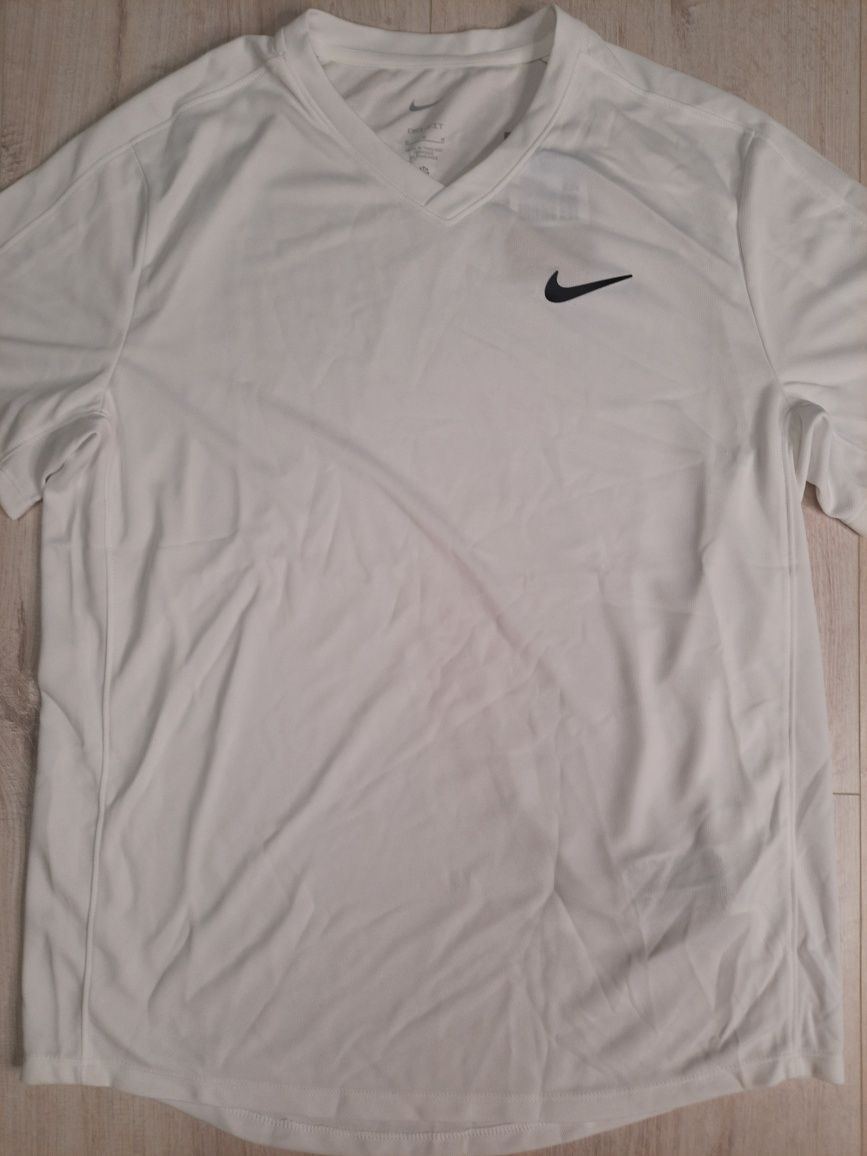 Оригінальна чоловіча футболка Nike Nkct Df Vctry Top (CV2982-100)