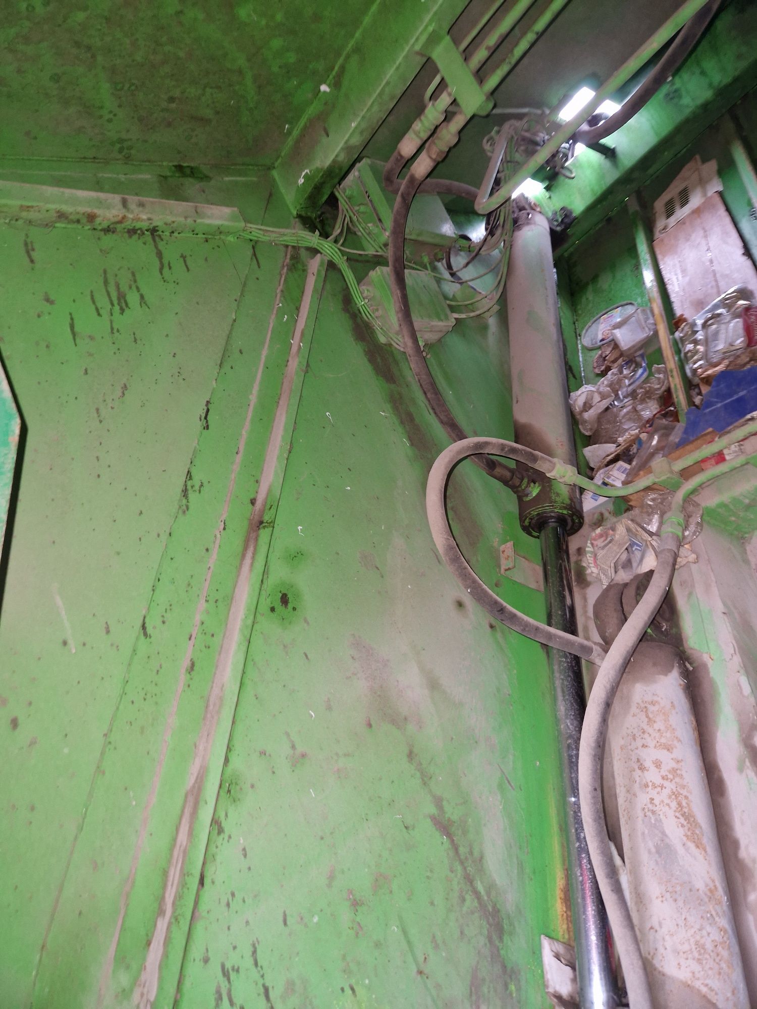 Siłownik hydrauliczny siłowniki zabudowy rozdzielacz śmieciarka śmieci