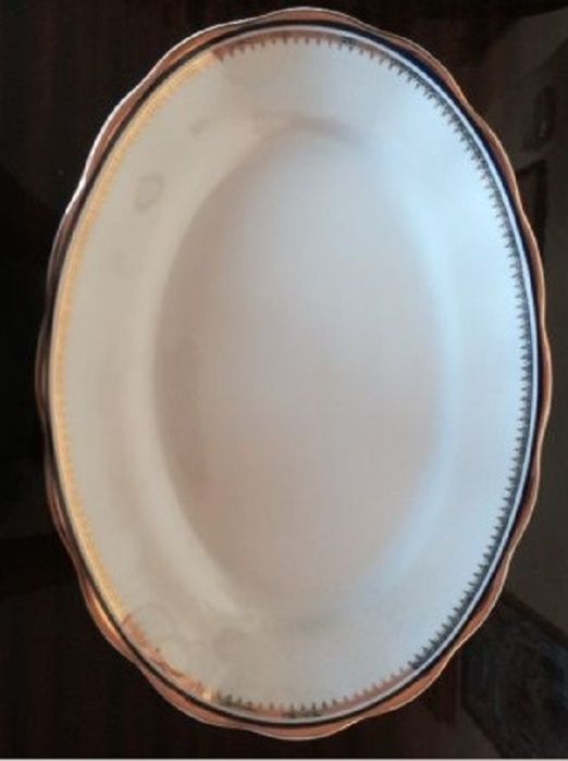 3 półmiski: 2 okrągłe i 1 owalny