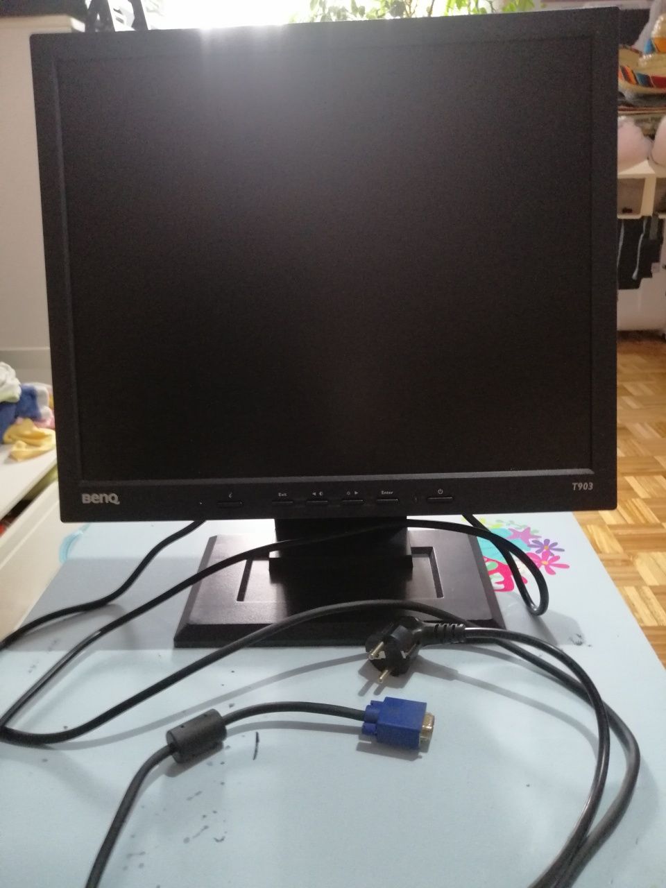 Monitor TFT, LCD POLICROMÁTICO BENQ T903, Mod Q9T3, 19", formato 4:3