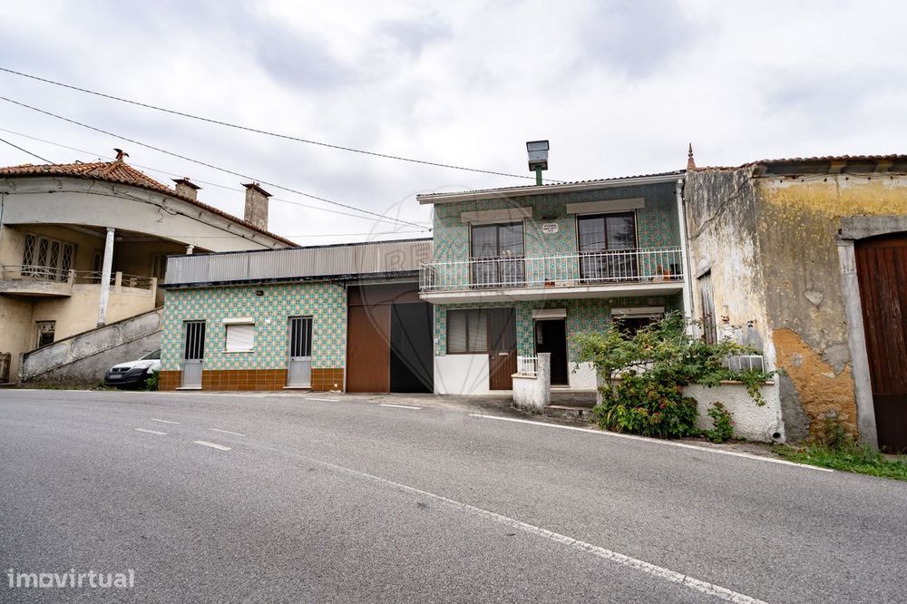 Moradia T4 para venda