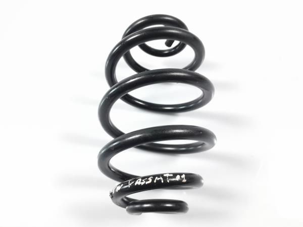 Mola de suspensão trás direita VOLKSWAGEN Passat (3B2)