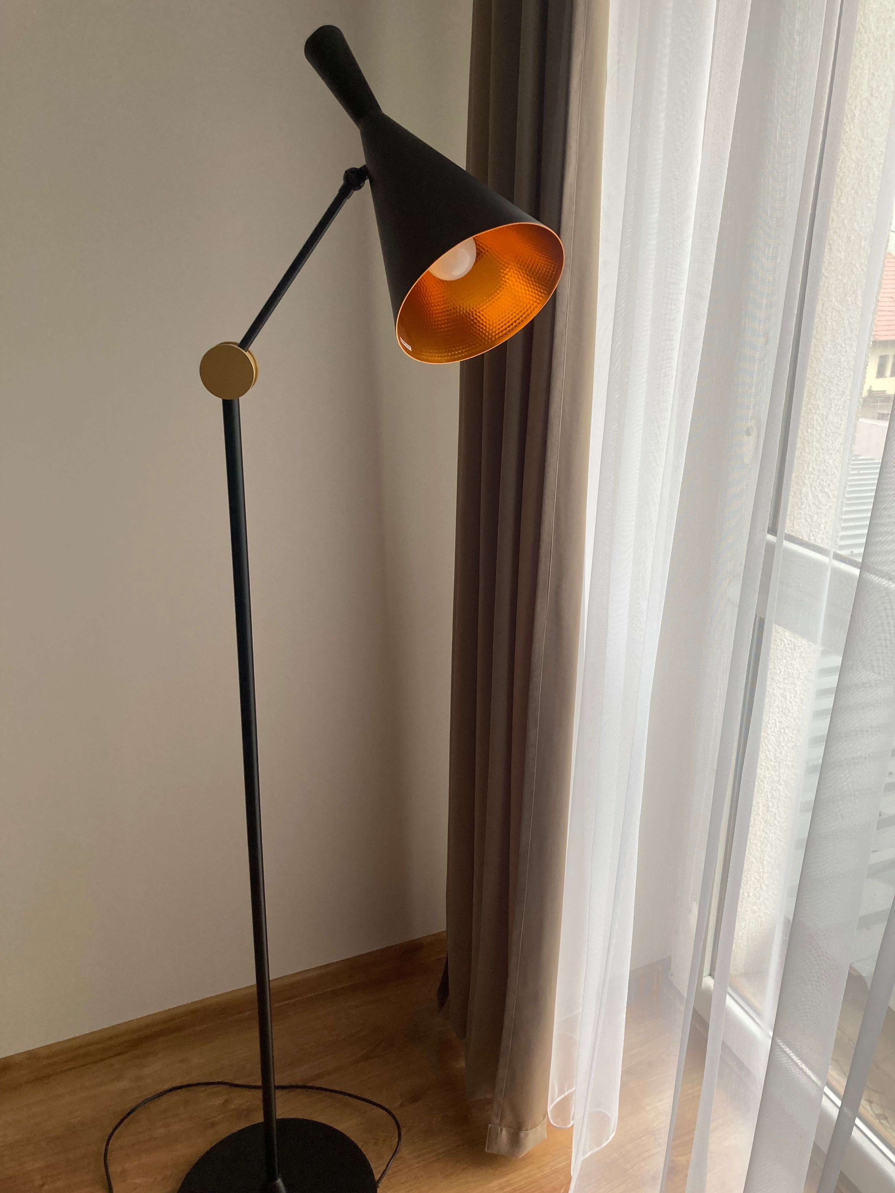 Lampa stojąca do pokoju