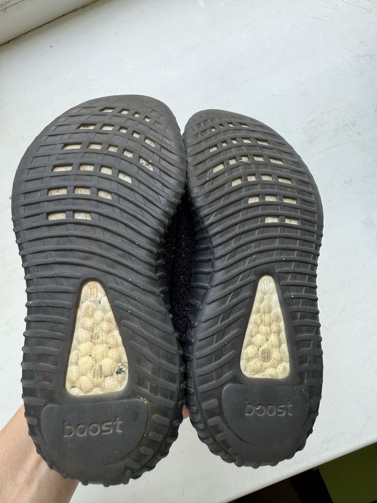 Детские кросовки  yeezу boost оригинал