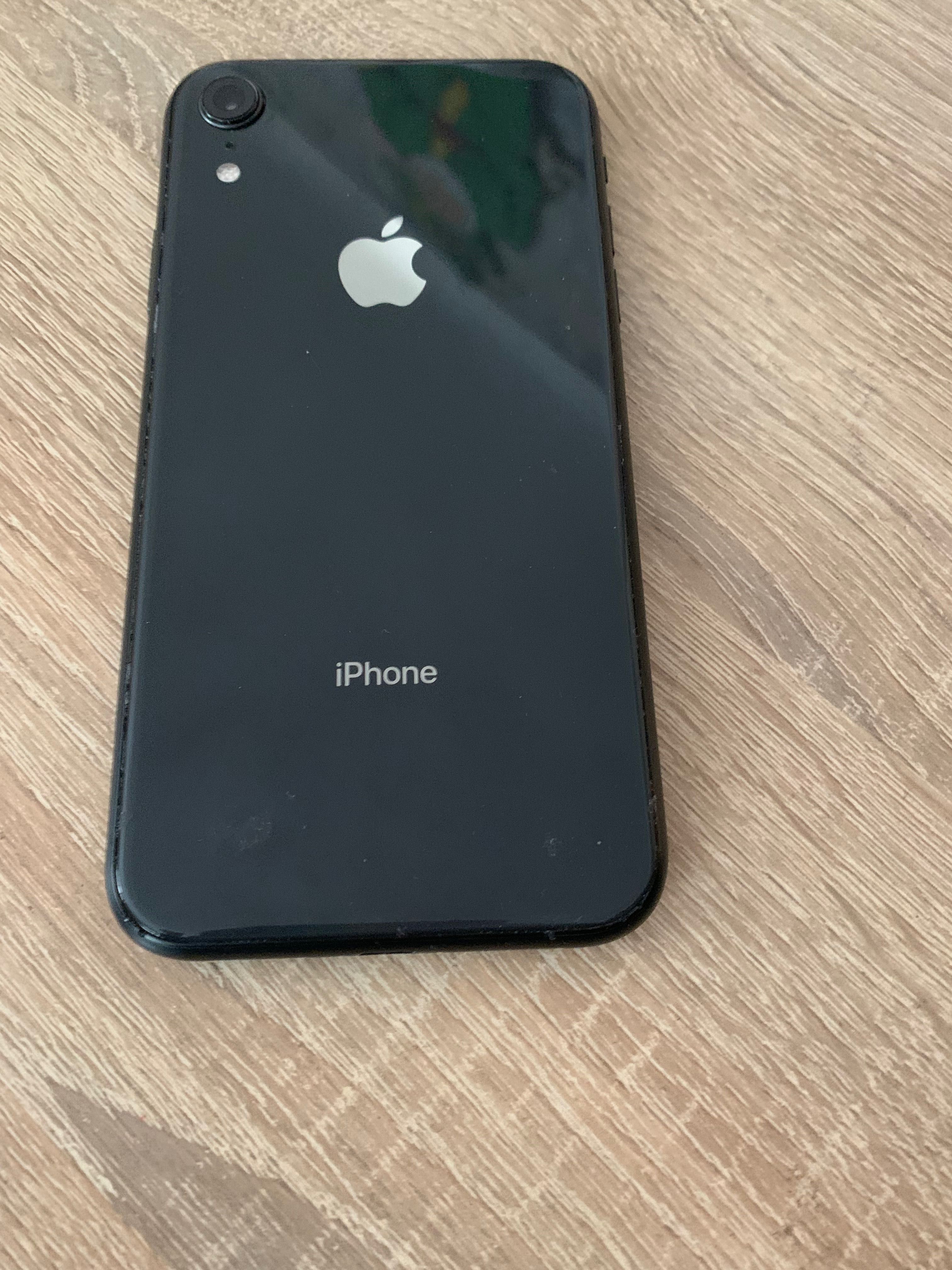 Продам IPhone 10XR на запчастини