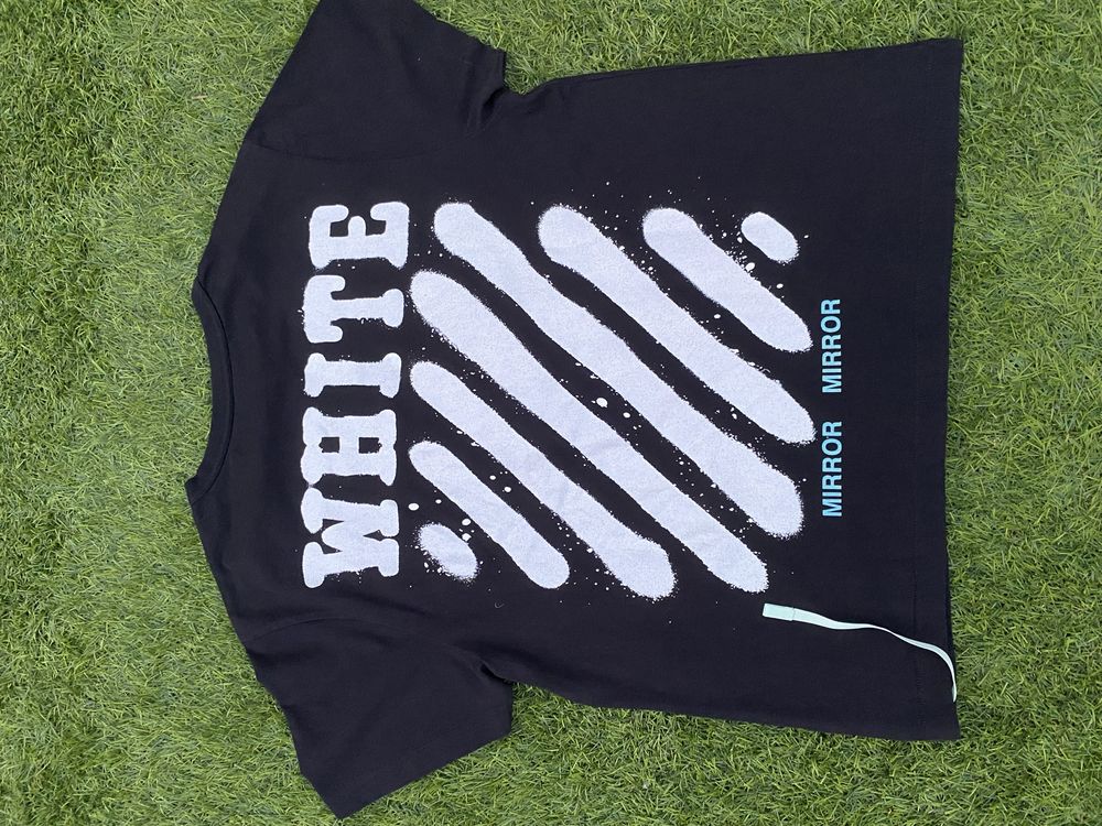 T-Shirt Off-White Preta Nova