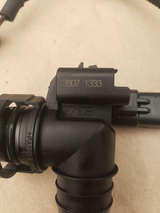 Патрубок картерних газів