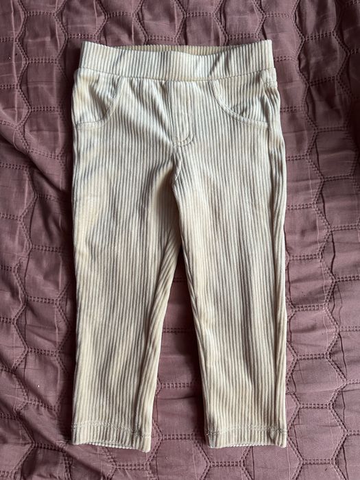 Prawie nowe beżowe spodnie „sztruksy” rozm.92