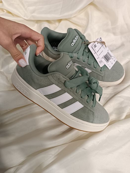 Жіночі кеди  Adidas grand court alpha 00s. Оригінал
