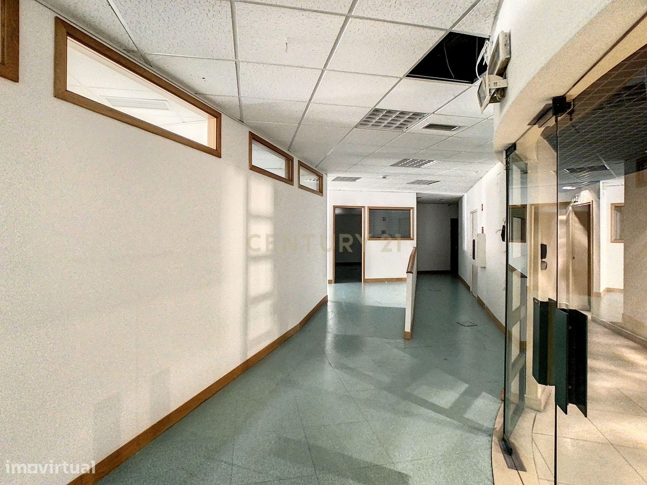 Escritório com 340 m2 na Av. Columbano Bordalo Pinheiro, Lisboa