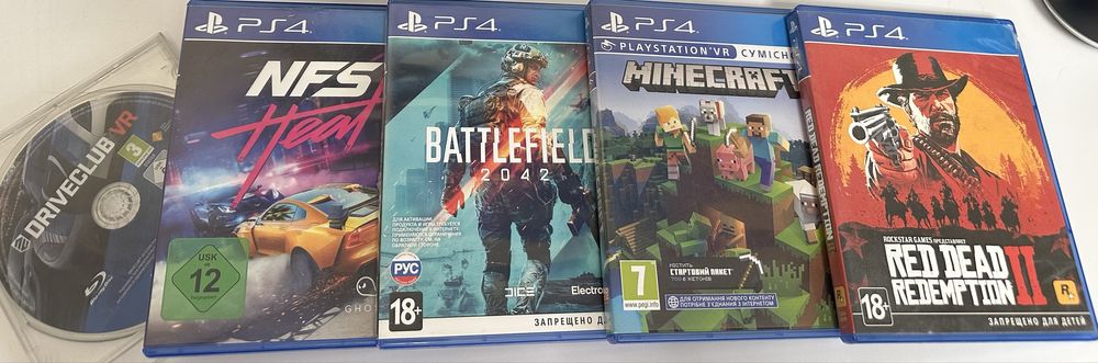 Продам Sony PlayStation 4 Pro 1TB + VR(ревізіря 1)