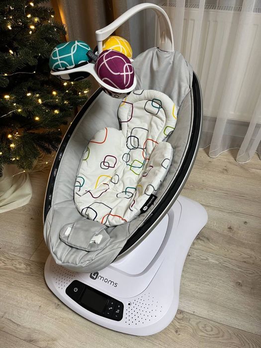 Заколисуючий центр 4moms mamaRoo 4.0