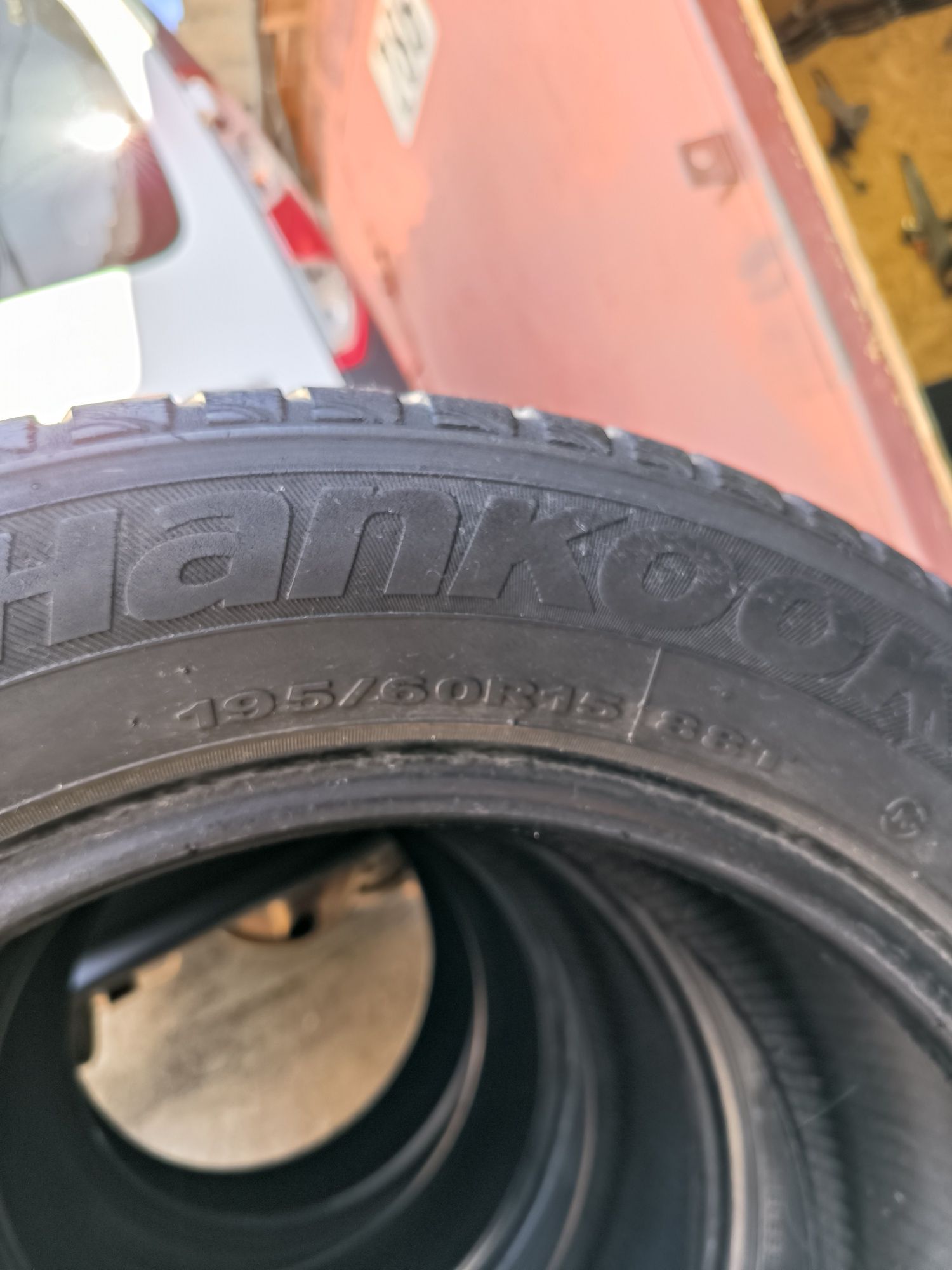 Продам резину Hankook 195*60*15