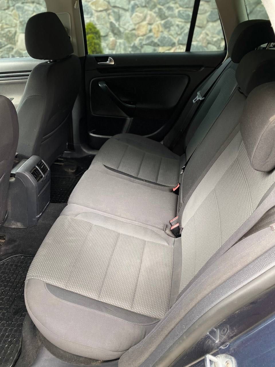 Volkswagen Golf 6 1.6 TDI АВТОМАТ