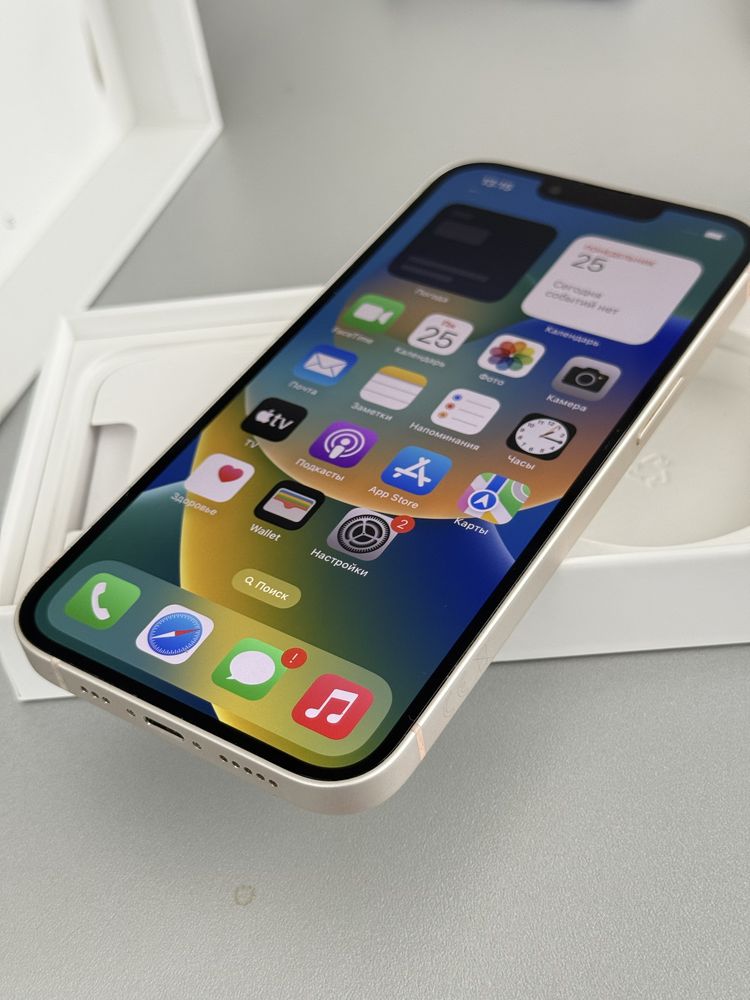 IPhon 13. Придбаний у мережі Media Markt у Варшаві у 2023 році.
