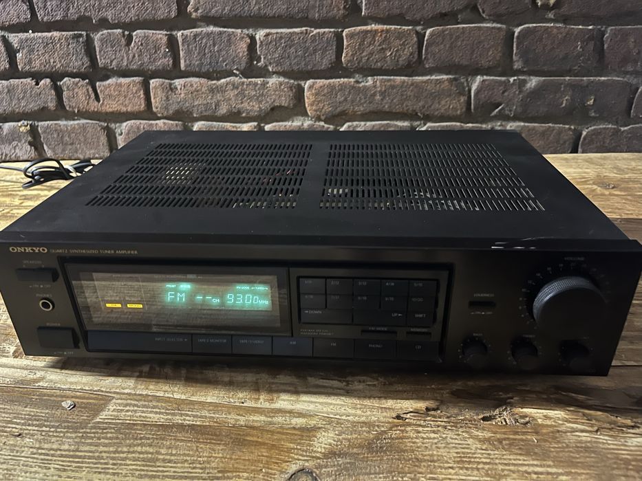 Amplituner ONKYO TX 7600