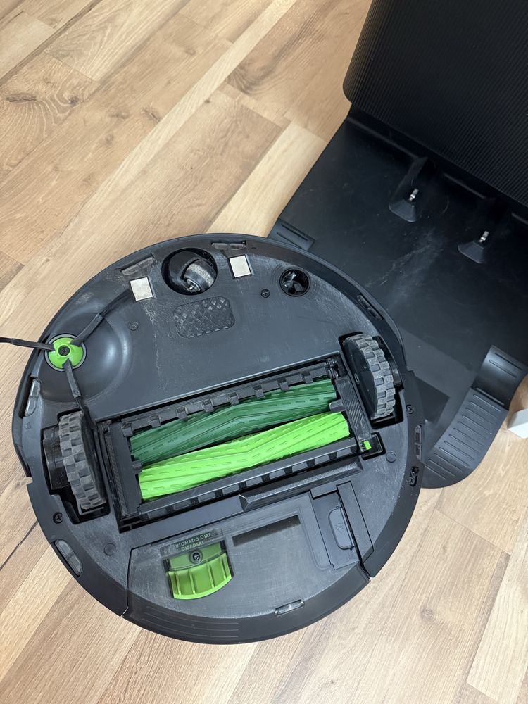Robot sprzatający iRobot Roomba j5+