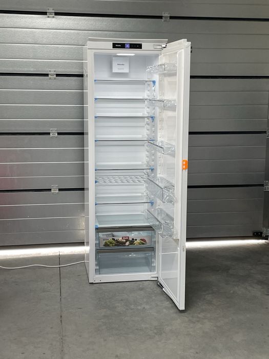 Вбудований Холодильник Miele K 7715 ПРЕМІУМ клсу 2025 року НОВИЙ