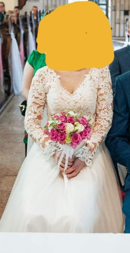 Suknia ślubna tiul