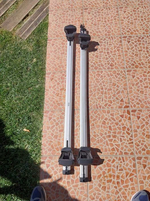 Barras THULE praticamente novas 125cm duas chaves.