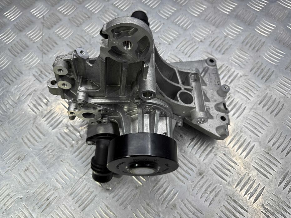 Помпа охлаждения BMW X5 G05 X6 G06 X7 G07 В58  11519453667