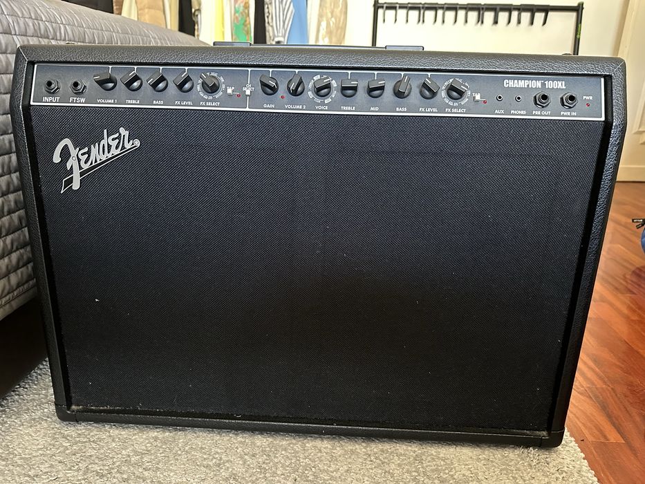 Fender Champion 100XL + Footswitch Original