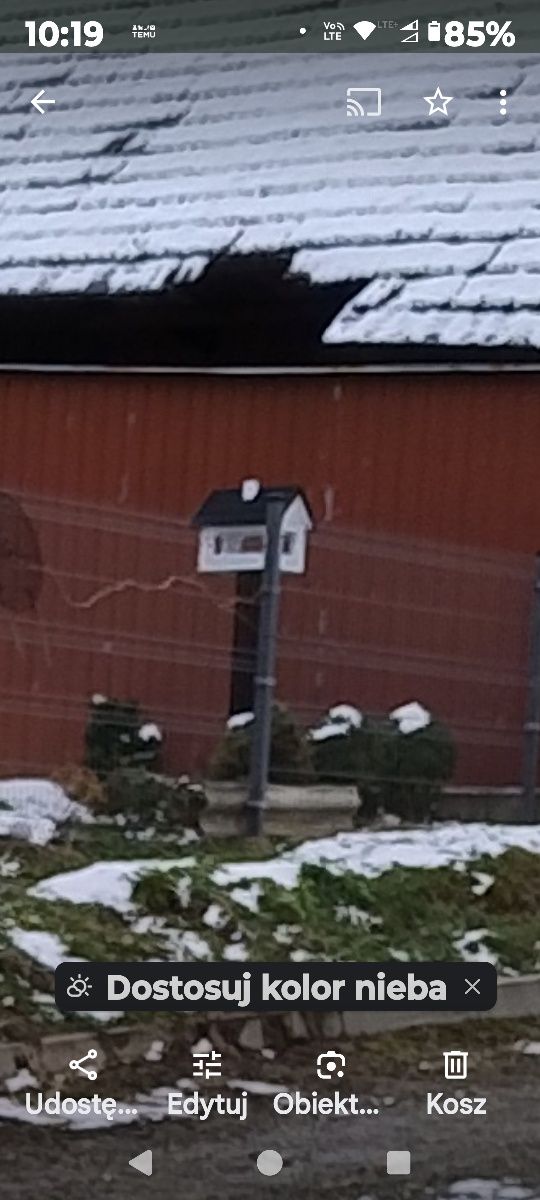 Karmnik dla ptaków z bala.
