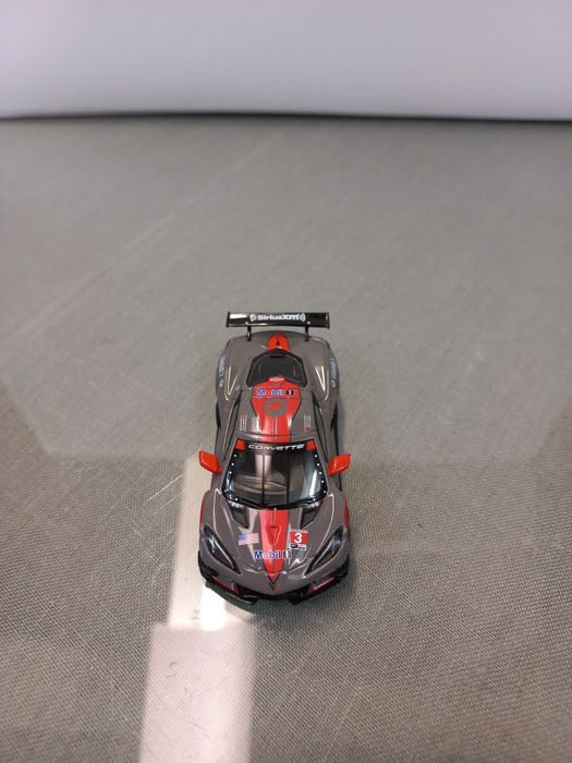 Corvette C8 MiniGT 1/64