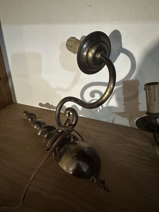 Apliques de parede em bronze