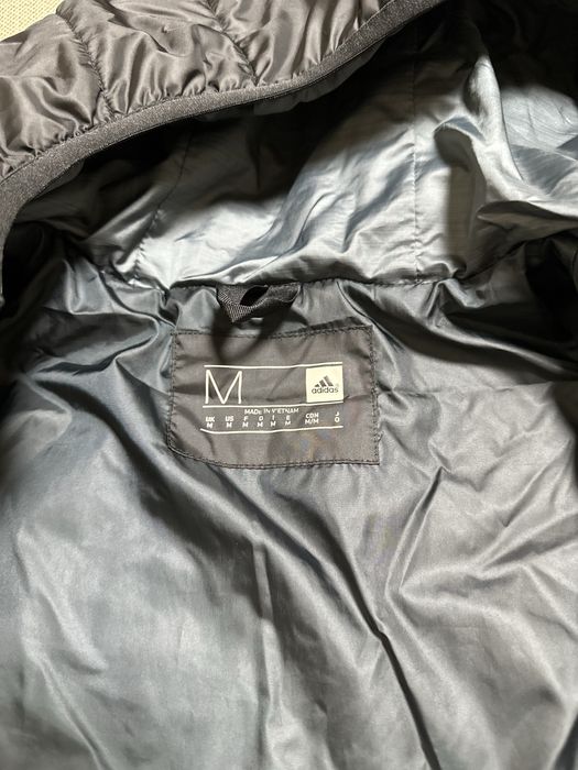Куртка adidas розмір M
