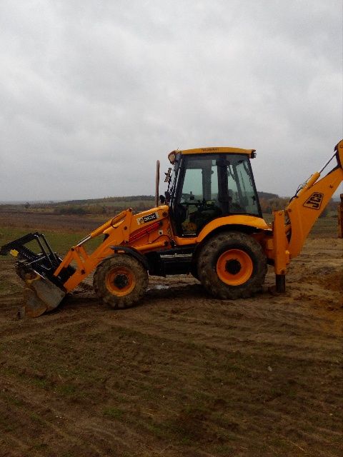 Usługi koparko-ladowarką, koparką transport wywrotka piachu, kruszywa