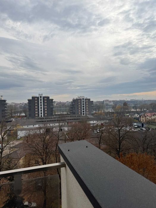 Оренда 1 кімнатна Манхетен!Видова на Озеро!